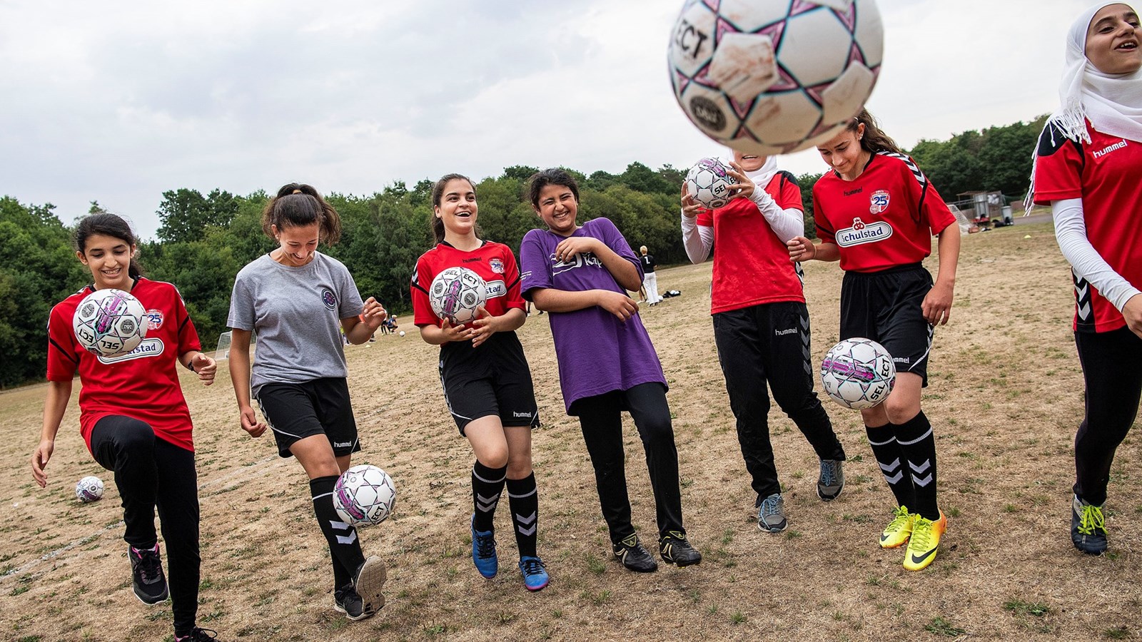 Rekordmange piger på årets Get2 Fodboldskoler