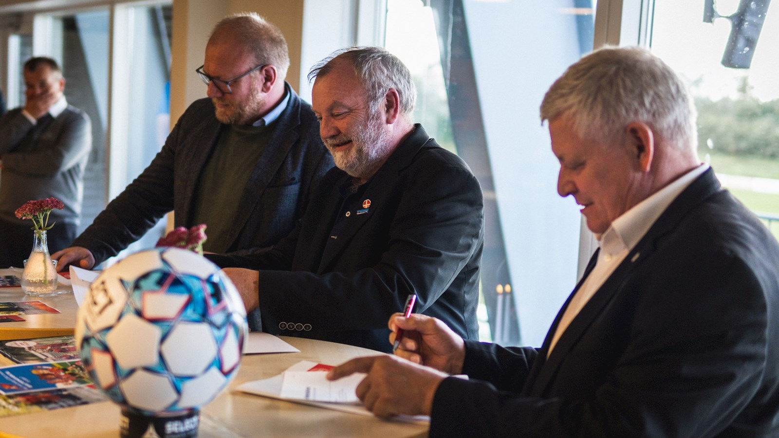Varde Kommune og DBU vil udvikle de lokale fodboldklubber